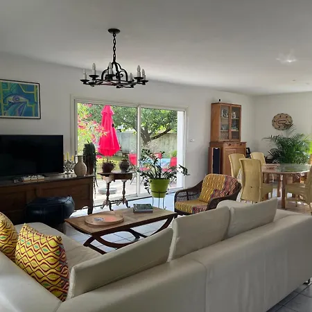 Maison Arboree Style Re Proche 別荘 *