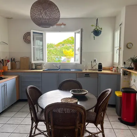 Maison Arboree Style Re Proche